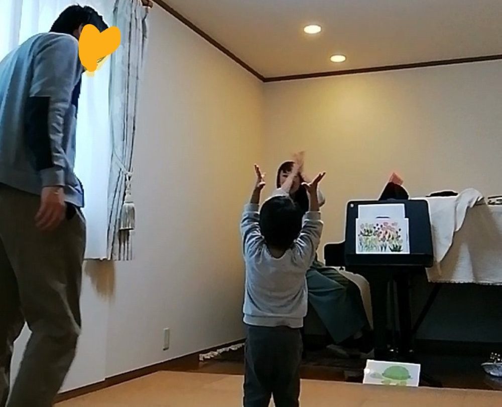 安佐南区伴南(こころ)森山美紀ピアノ音楽教室♪リトミック