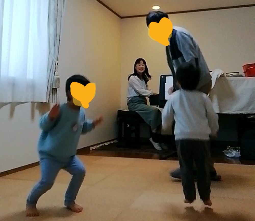安佐南区伴南(こころ)森山美紀ピアノ音楽教室♪リトミック