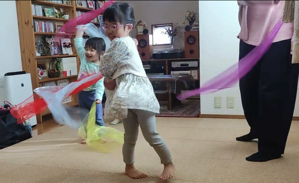 安佐南区伴南・石内北(こころ)森山美紀ピアノ音楽教室♪リトミック