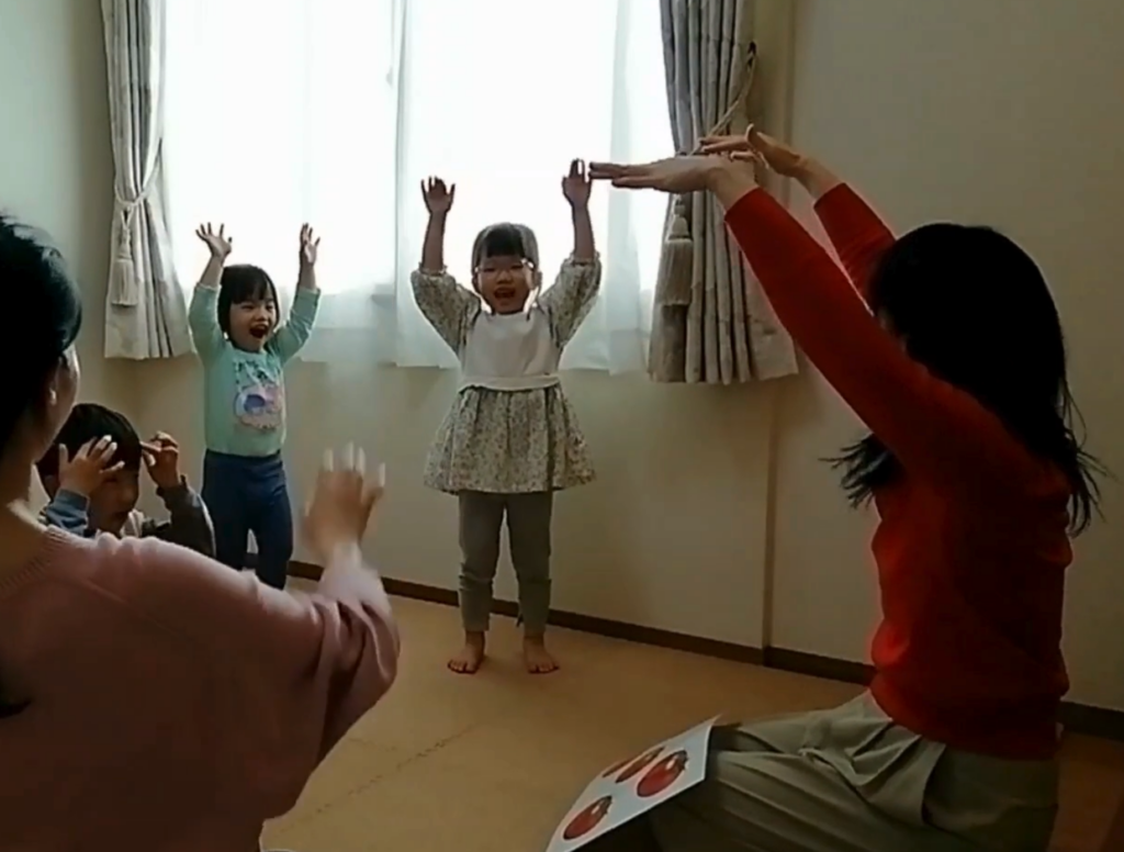 安佐南区伴南・石内北(こころ)森山美紀ピアノ音楽教室♪リトミック